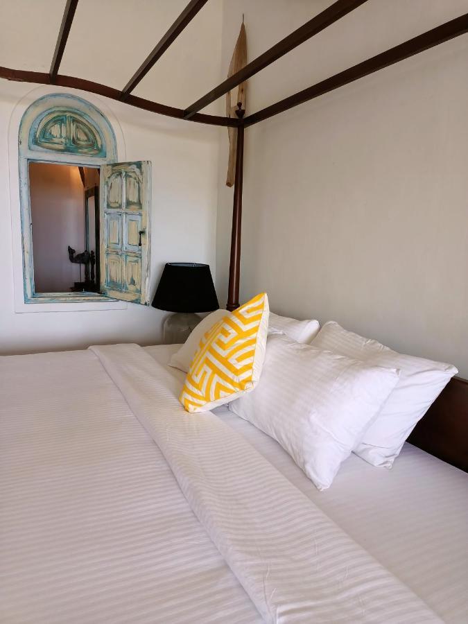 Santi Beach House With Pool & Beach Weligama Exterior foto